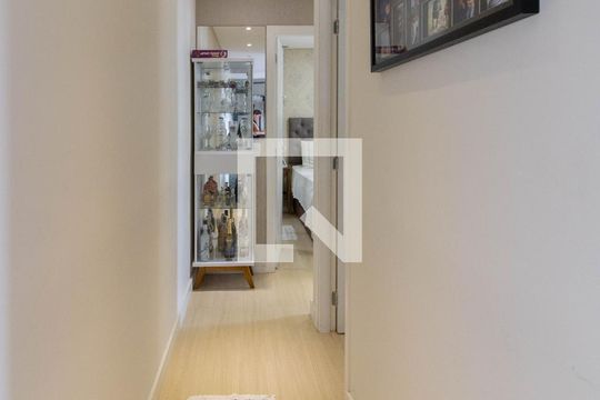 Corredor de apartamento à venda com 2 quartos, 46m² em Jardim Leonor Mendes de Barros, São Paulo