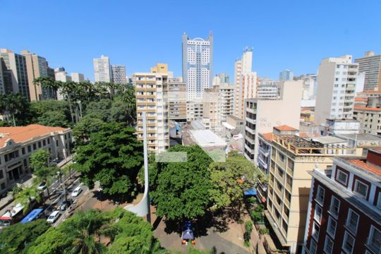 Vista do Quarto 2 de apartamento à venda com 2 quartos, 80m² em Centro, Campinas