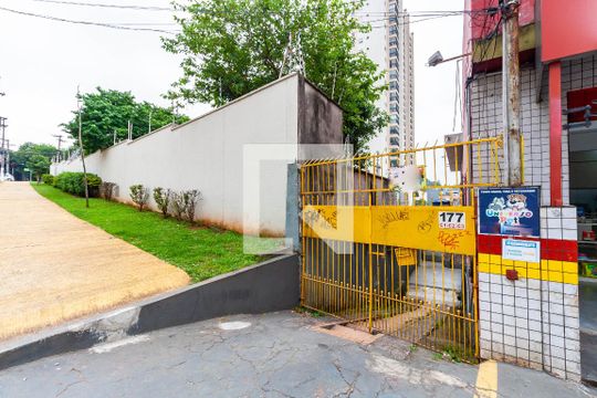 Fachada de casa para alugar com 1 quarto, 60m² em Vila Formosa, São Paulo