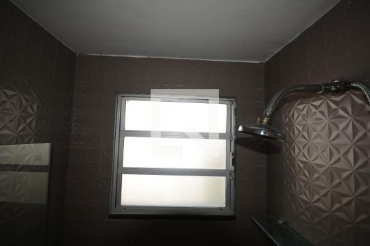 Banheiro de apartamento à venda com 2 quartos, 45m² em Parada de Lucas, Rio de Janeiro