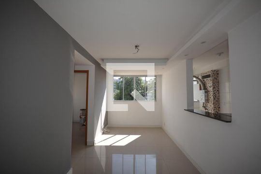 Sala de apartamento à venda com 2 quartos, 45m² em Parada de Lucas, Rio de Janeiro