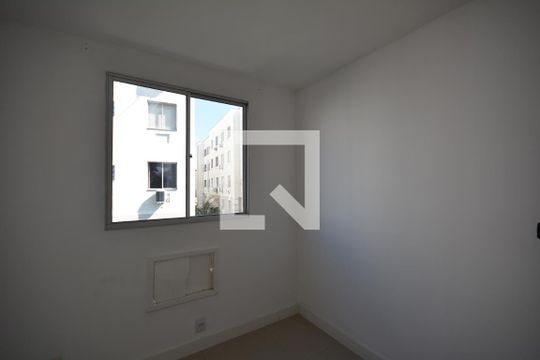 Quarto 1 de apartamento à venda com 2 quartos, 45m² em Parada de Lucas, Rio de Janeiro