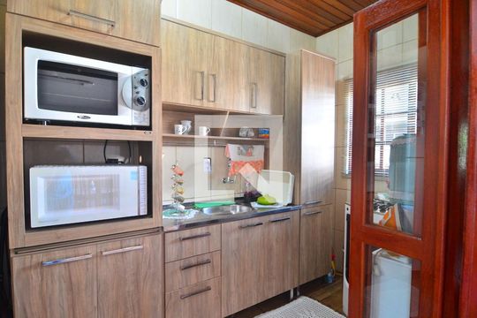 Cozinha de casa à venda com 2 quartos, 95m² em Harmonia, Canoas
