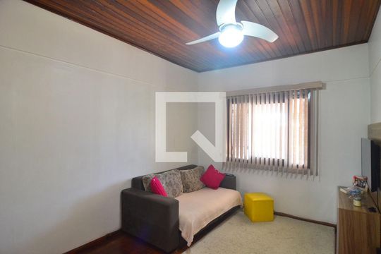 Sala de casa à venda com 2 quartos, 95m² em Harmonia, Canoas