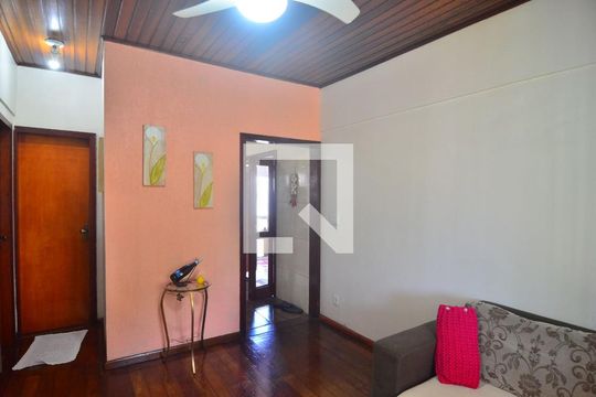 Sala de casa à venda com 2 quartos, 95m² em Harmonia, Canoas
