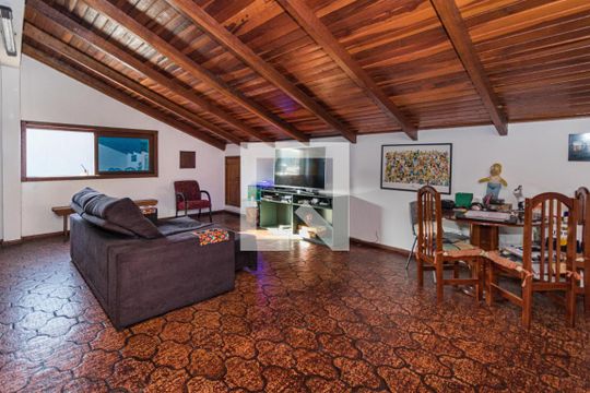 Sala de Estar de casa à venda com 4 quartos, 260m² em Rubem Berta, Porto Alegre
