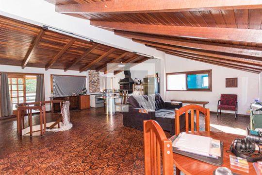 Sala de Estar de casa à venda com 4 quartos, 260m² em Rubem Berta, Porto Alegre
