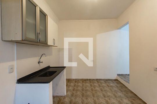 Casa para alugar com 1 quarto, 26m² em Jardim Roberto, Osasco