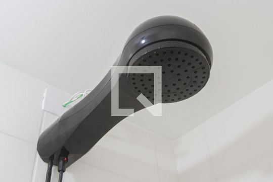 Chuveiro de apartamento para alugar com 1 quarto, 28m² em Vila das Belezas, São Paulo