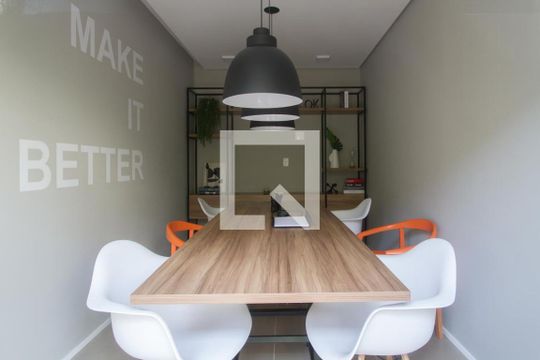 Coworking de apartamento para alugar com 1 quarto, 31m² em Vila das Belezas, São Paulo