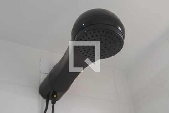 Chuveiro de apartamento para alugar com 1 quarto, 31m² em Vila das Belezas, São Paulo