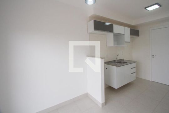 Sala de apartamento para alugar com 1 quarto, 31m² em Vila das Belezas, São Paulo