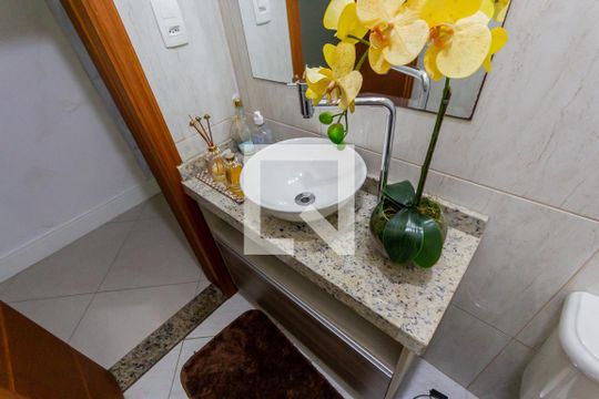 Pia de casa à venda com 4 quartos, 200m² em Parque das Nações, Santo André