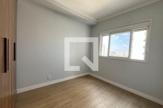 Suite de apartamento à venda com 2 quartos, 70m² em Jardim Prudência, São Paulo