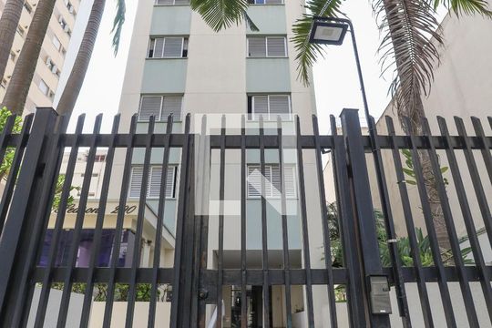 Fachada de apartamento para alugar com 1 quarto, 40m² em Liberdade, São Paulo