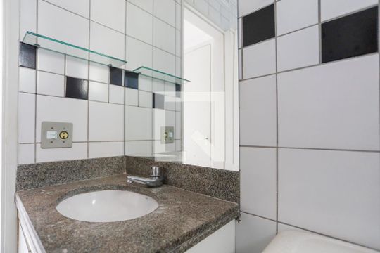 Banheiro da Suíte 1 de apartamento para alugar com 1 quarto, 40m² em Liberdade, São Paulo
