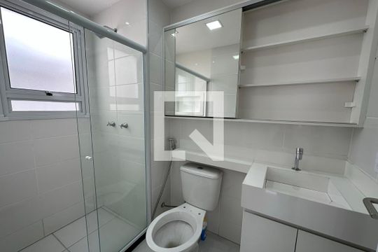 Banheiro Social de apartamento para alugar com 2 quartos, 50m² em Anil, Rio de Janeiro