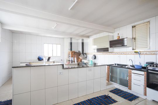 Cozinha de casa para alugar com 2 quartos, 125m² em Bussocaba, Osasco