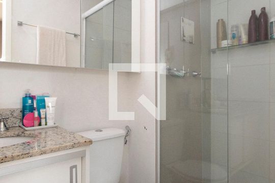 Banheiro de kitnet/studio à venda com 1 quarto, 42m² em Bela Vista, São Paulo