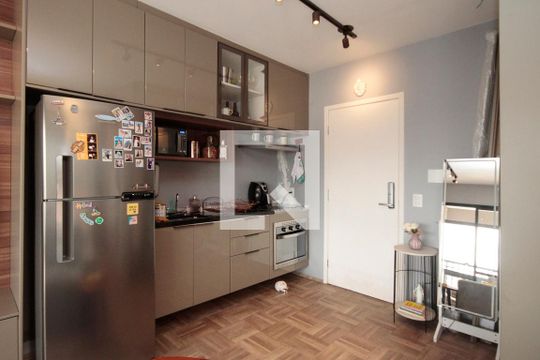 Cozinha de kitnet/studio à venda com 1 quarto, 42m² em Bela Vista, São Paulo