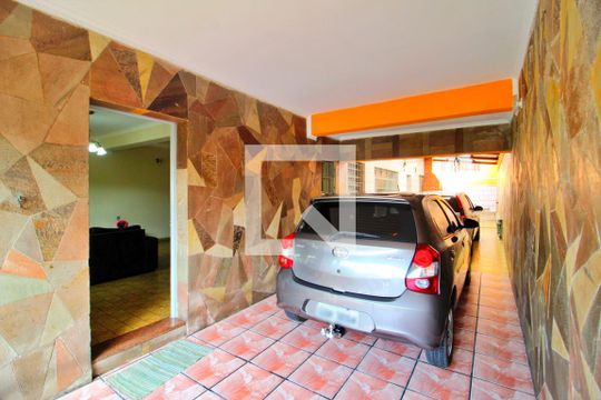Garagem de casa à venda com 4 quartos, 148m² em Jardim Stetel, Santo André