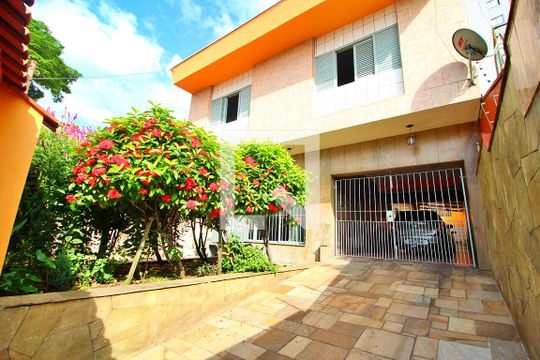 Entrada de casa à venda com 4 quartos, 148m² em Jardim Stetel, Santo André