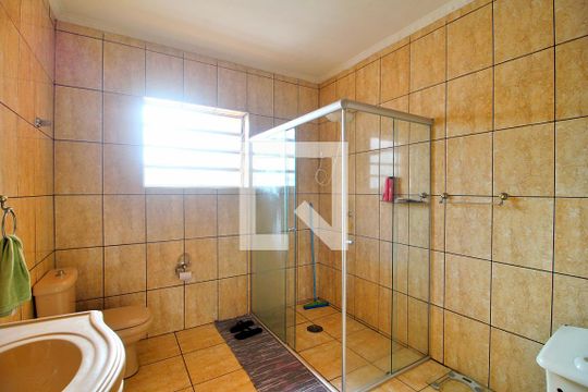 Banheiro 1 de casa à venda com 4 quartos, 148m² em Jardim Stetel, Santo André