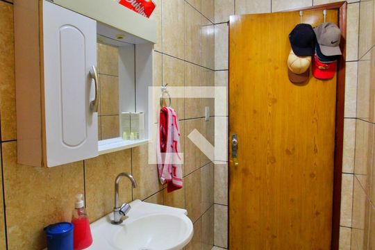 Lavabo 1 de casa à venda com 4 quartos, 148m² em Jardim Stetel, Santo André