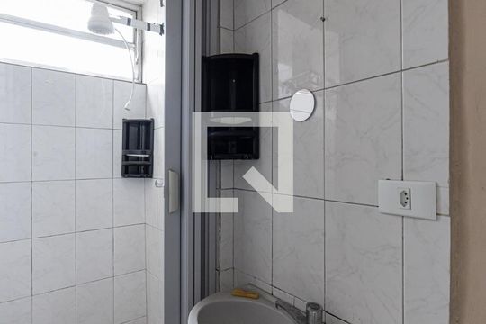 Banheiro Social de kitnet/studio à venda com 1 quarto, 24m² em Brás, São Paulo
