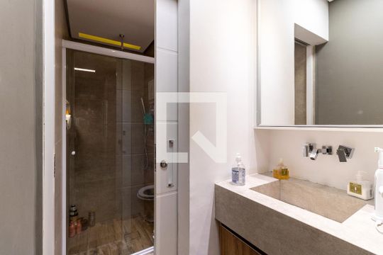 Banheiro de apartamento à venda com 1 quarto, 38m² em Vila Mariana, São Paulo