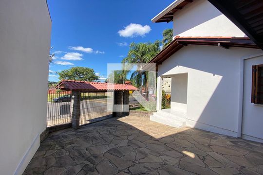 Hall Garagem  de casa à venda com 3 quartos, 240m² em São José, Novo Hamburgo