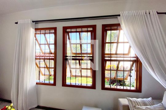 Sala de Estar de casa à venda com 3 quartos, 240m² em São José, Novo Hamburgo