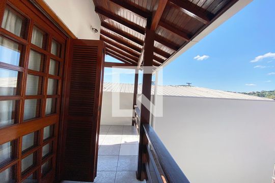 Sacada do Quarto 1 de casa à venda com 3 quartos, 240m² em São José, Novo Hamburgo