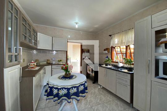 Cozinha  de casa à venda com 3 quartos, 240m² em São José, Novo Hamburgo