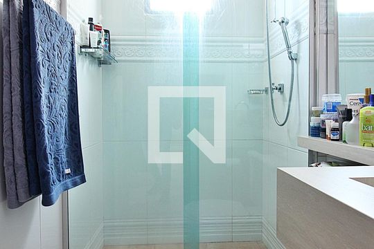 Banheiro Social de apartamento à venda com 2 quartos, 64m² em Parque Terra Nova, São Bernardo do Campo