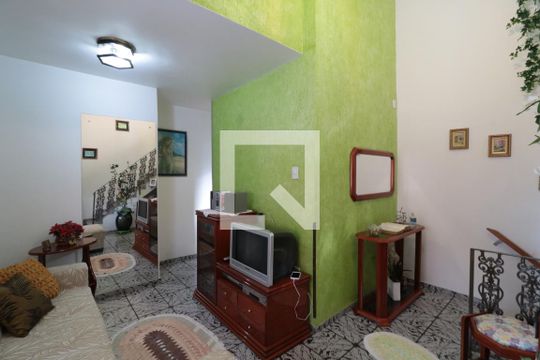 Casa para alugar com 3 quartos, 160m² em Vila Esperança, São Paulo