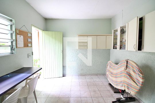 Quarto de Serviço de casa à venda com 3 quartos, 150m² em Paulicéia, São Bernardo do Campo