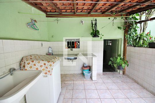 Lavanderia de casa à venda com 3 quartos, 150m² em Paulicéia, São Bernardo do Campo