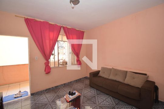 Sala de casa à venda com 2 quartos, 247m² em Irajá, Rio de Janeiro
