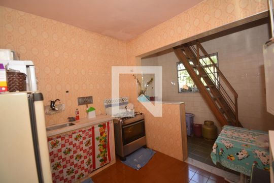 Cozinha e Área de Serviço de casa à venda com 2 quartos, 247m² em Irajá, Rio de Janeiro