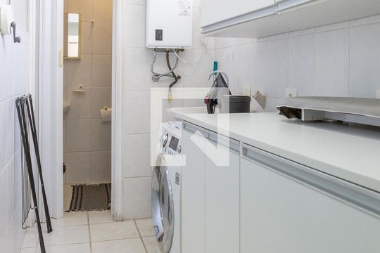 Área de Serviço de apartamento para alugar com 3 quartos, 160m² em Perdizes, São Paulo