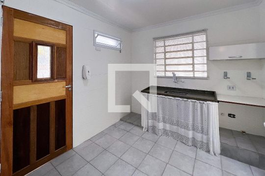 Cozinha de casa para alugar com 1 quarto, 55m² em Vila Nova Conceição, São Paulo