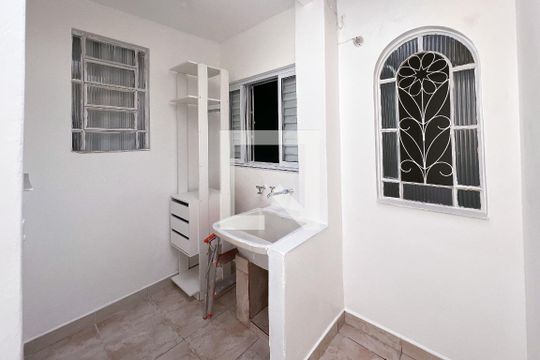 Área de Serviço de casa para alugar com 1 quarto, 55m² em Vila Nova Conceição, São Paulo