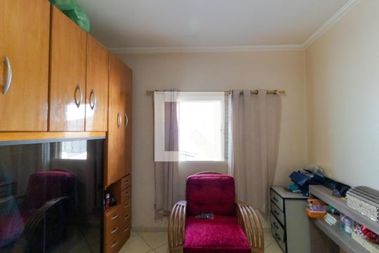 Quarto 01 (Casa 01) de casa para alugar com 4 quartos, 106m² em Vila Paraiso, Campinas