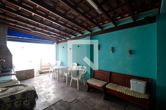 Varanda com Churrasqueira de casa para alugar com 4 quartos, 106m² em Vila Paraiso, Campinas