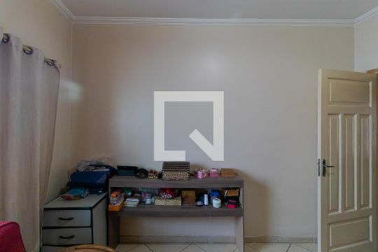 Quarto 01 (Casa 01) de casa para alugar com 4 quartos, 106m² em Vila Paraiso, Campinas
