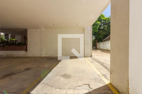 Garagem de apartamento à venda com 1 quarto, 47m² em São João, Porto Alegre