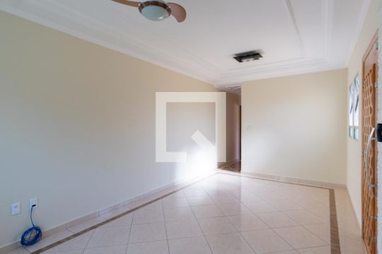 Sala de casa à venda com 3 quartos, 150m² em Vila Palmeiras, São Paulo