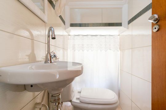 Lavabo de casa à venda com 3 quartos, 150m² em Vila Palmeiras, São Paulo