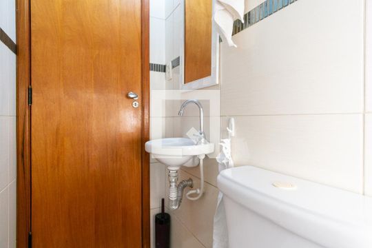 Lavabo de casa à venda com 3 quartos, 150m² em Vila Palmeiras, São Paulo